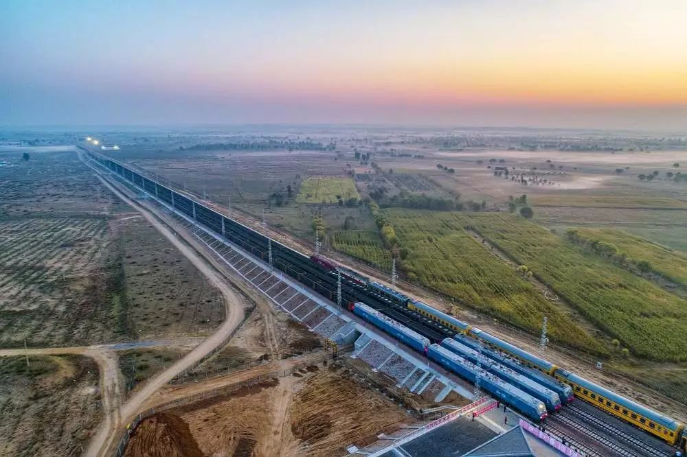 縱行七省區(qū)直至江西！今天通車的這條鐵路，有多重要？