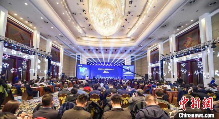 27日下午，“2020能源轉型論壇暨第十屆全球新能源企業500強峰會”在山西太原舉行。《中國能源報》社供圖 圖 攝